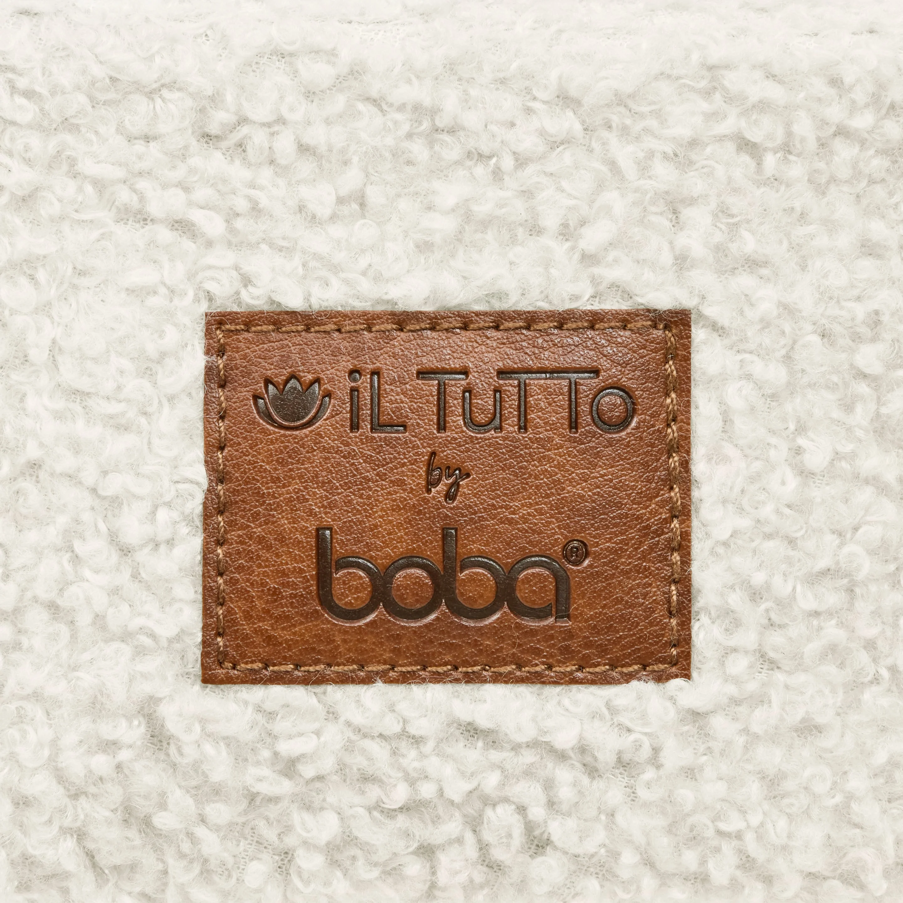 Boba Auri Baby Carrier in Coconut Teddy Fleece - Image 13