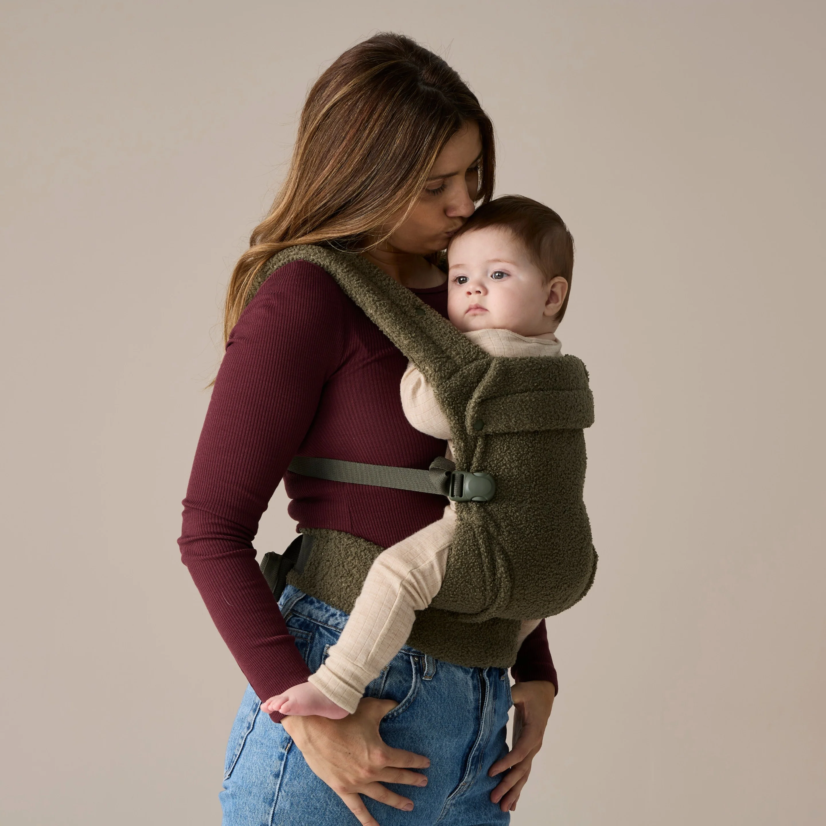 Boba Auri Baby Carrier in Olive Teddy Fleece - Image 6