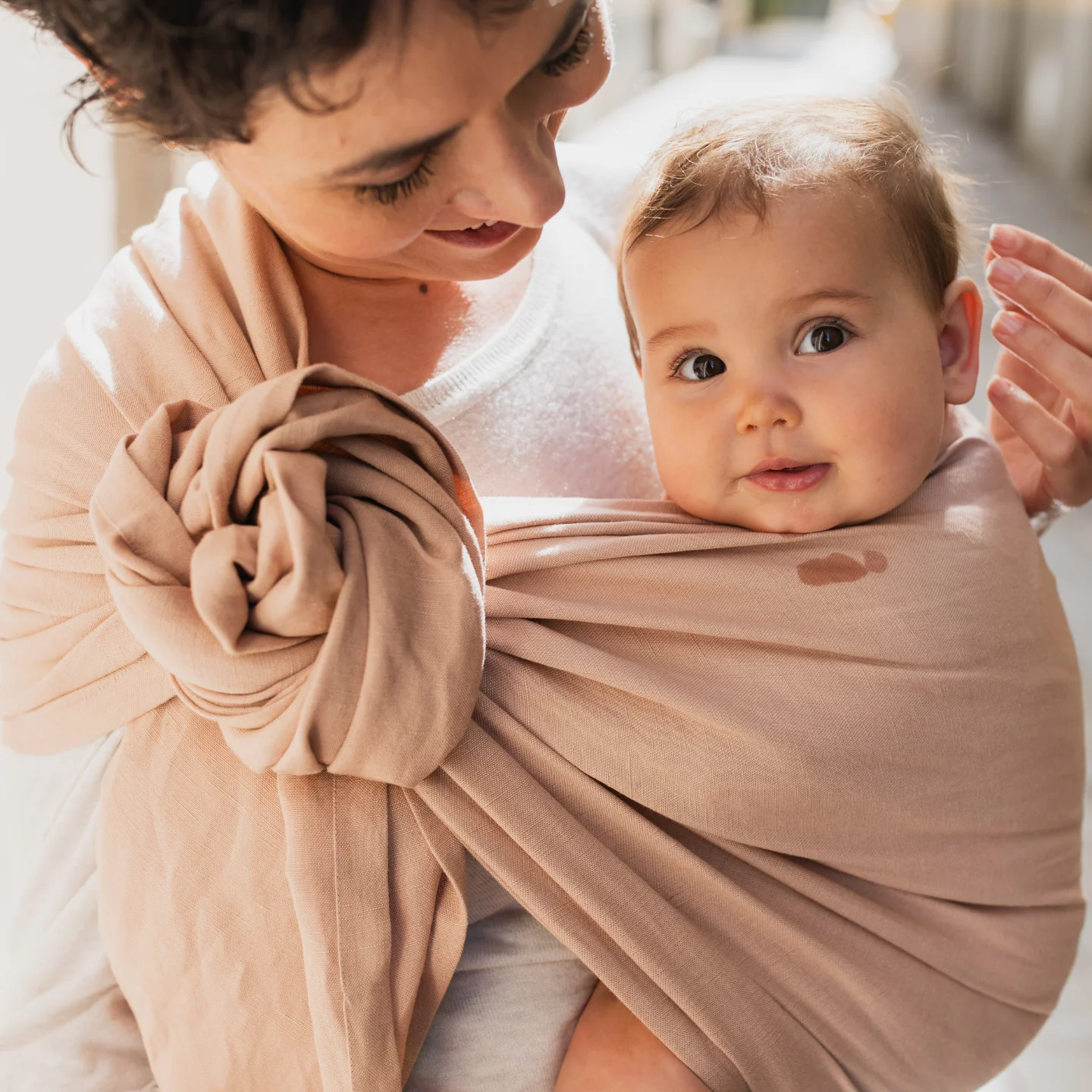 Boba Ring Sling Linen Carrier in Peony - Image 10