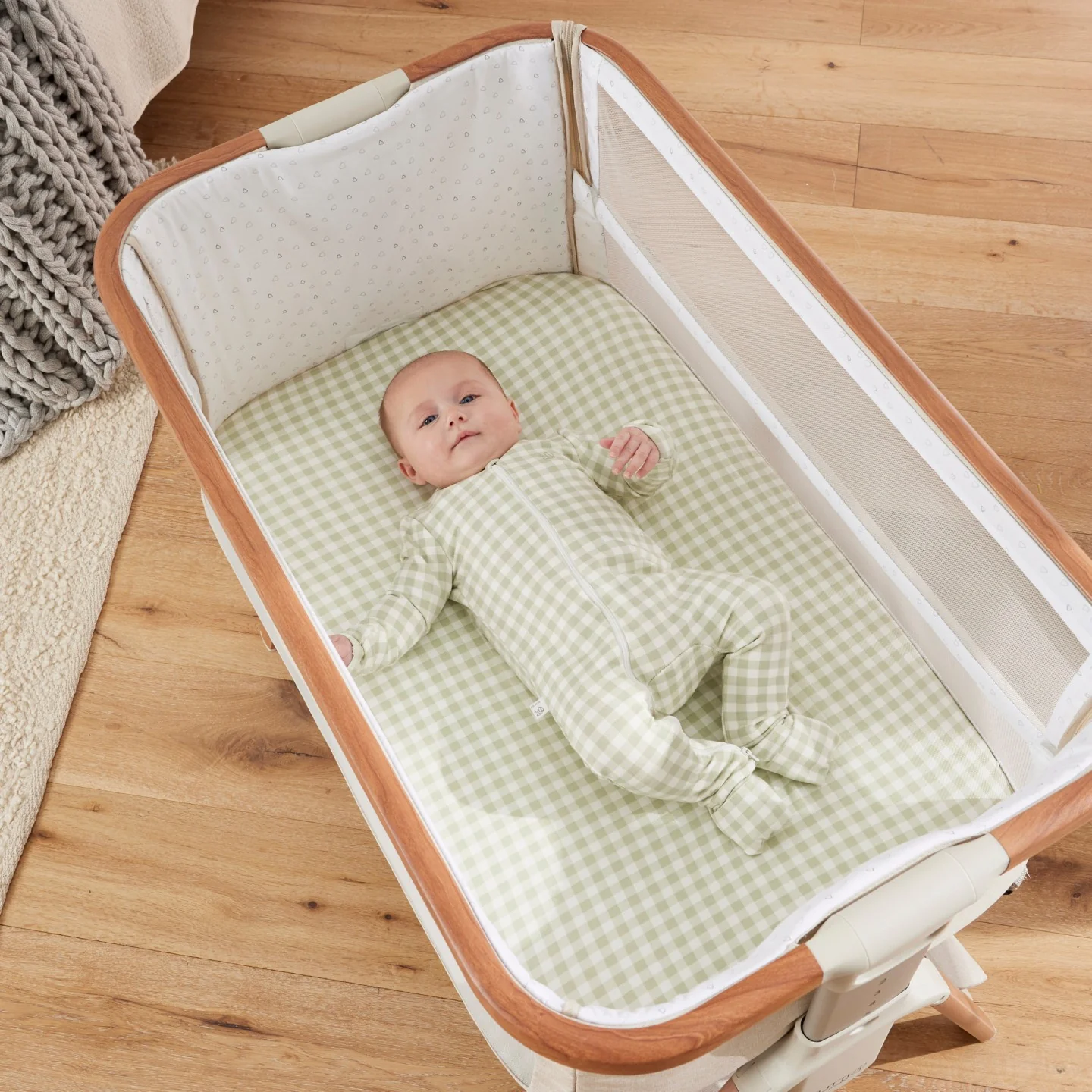 CoZee Breeze Plus Co-Sleeping Bassinet with Rocking Legs in Scandi Walnut and Ecru - Image 4