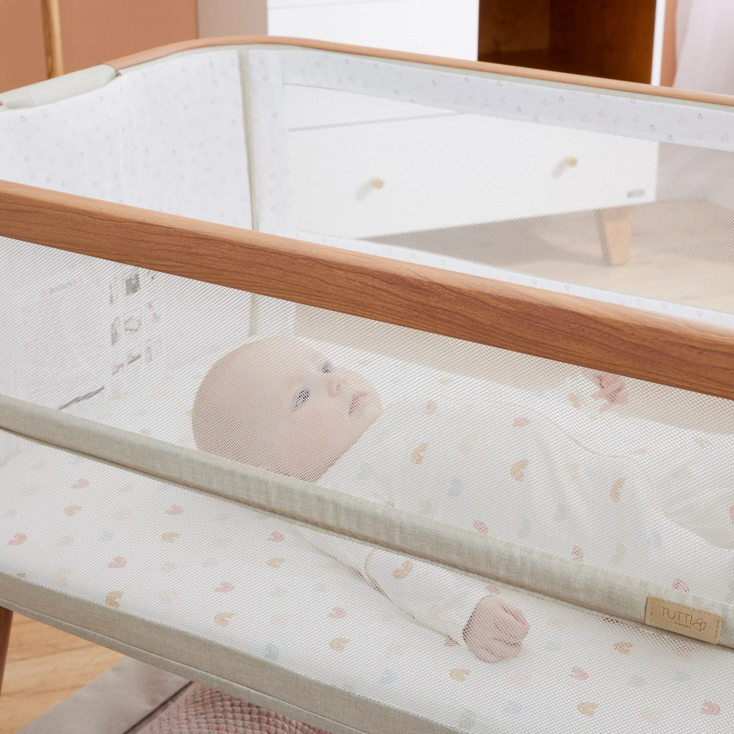 CoZee Breeze Plus Co-Sleeping Bassinet with Rocking Legs in Scandi Walnut and Ecru - Image 6