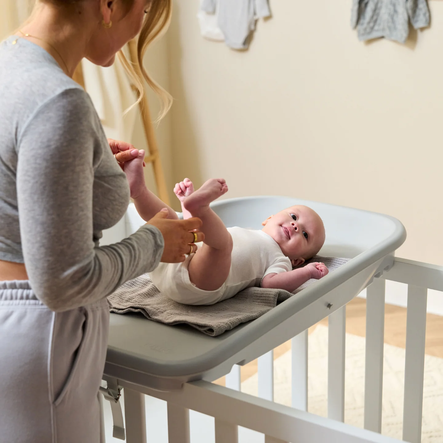 Cushi Baby Changing Mat in Cloud - Image 8