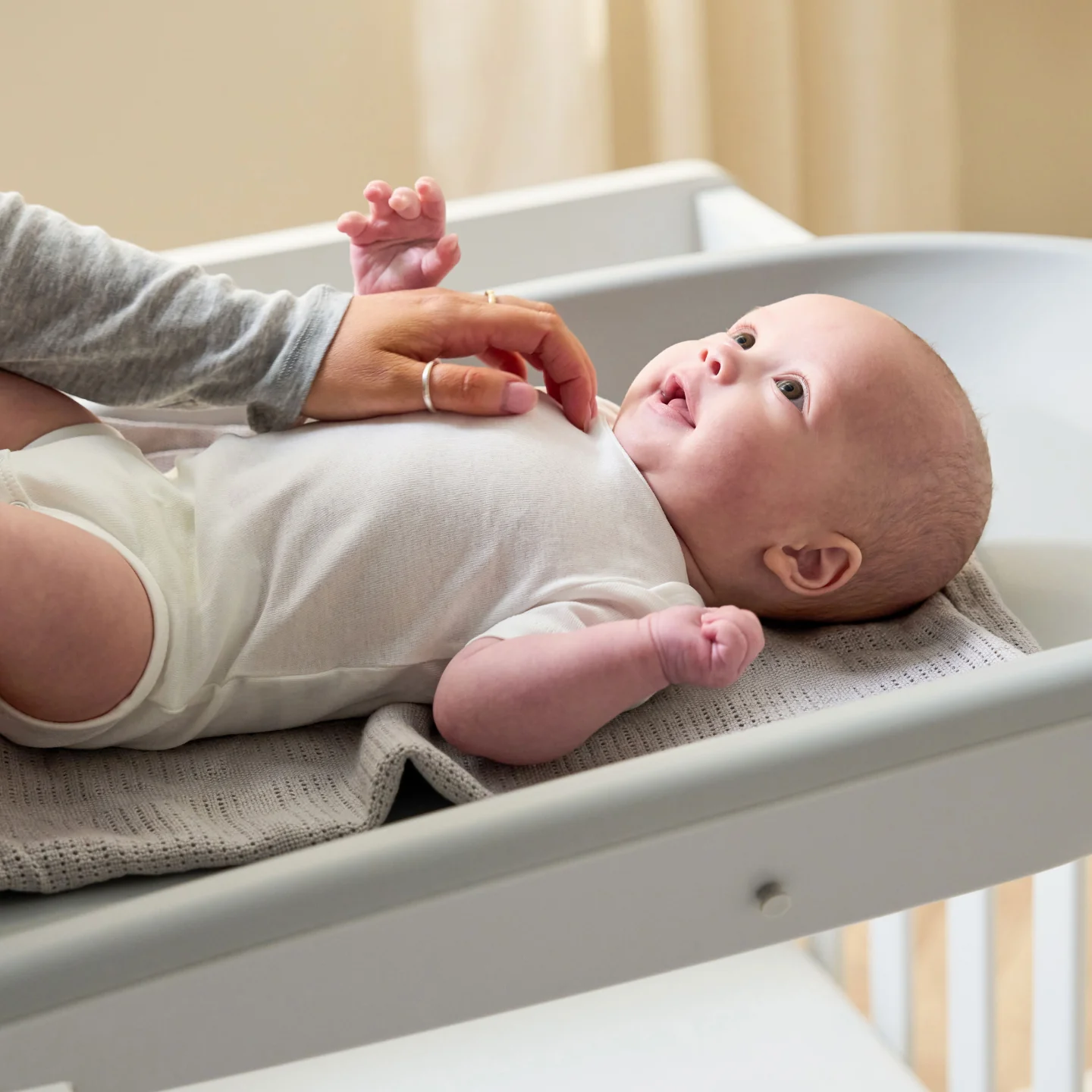 Cushi Baby Changing Mat in Cloud - Image 9