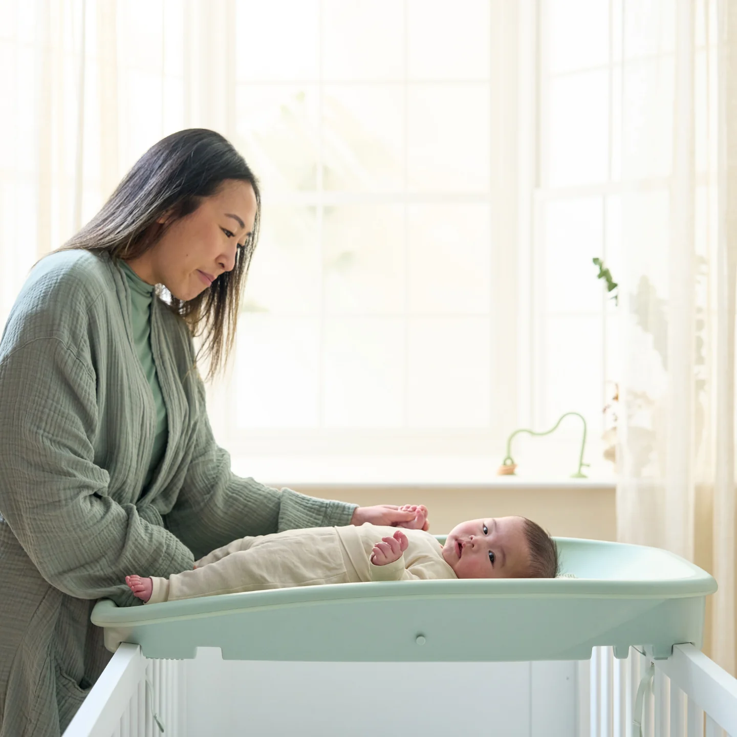 Cushi Baby Changing Mat in Leaf - Image 10