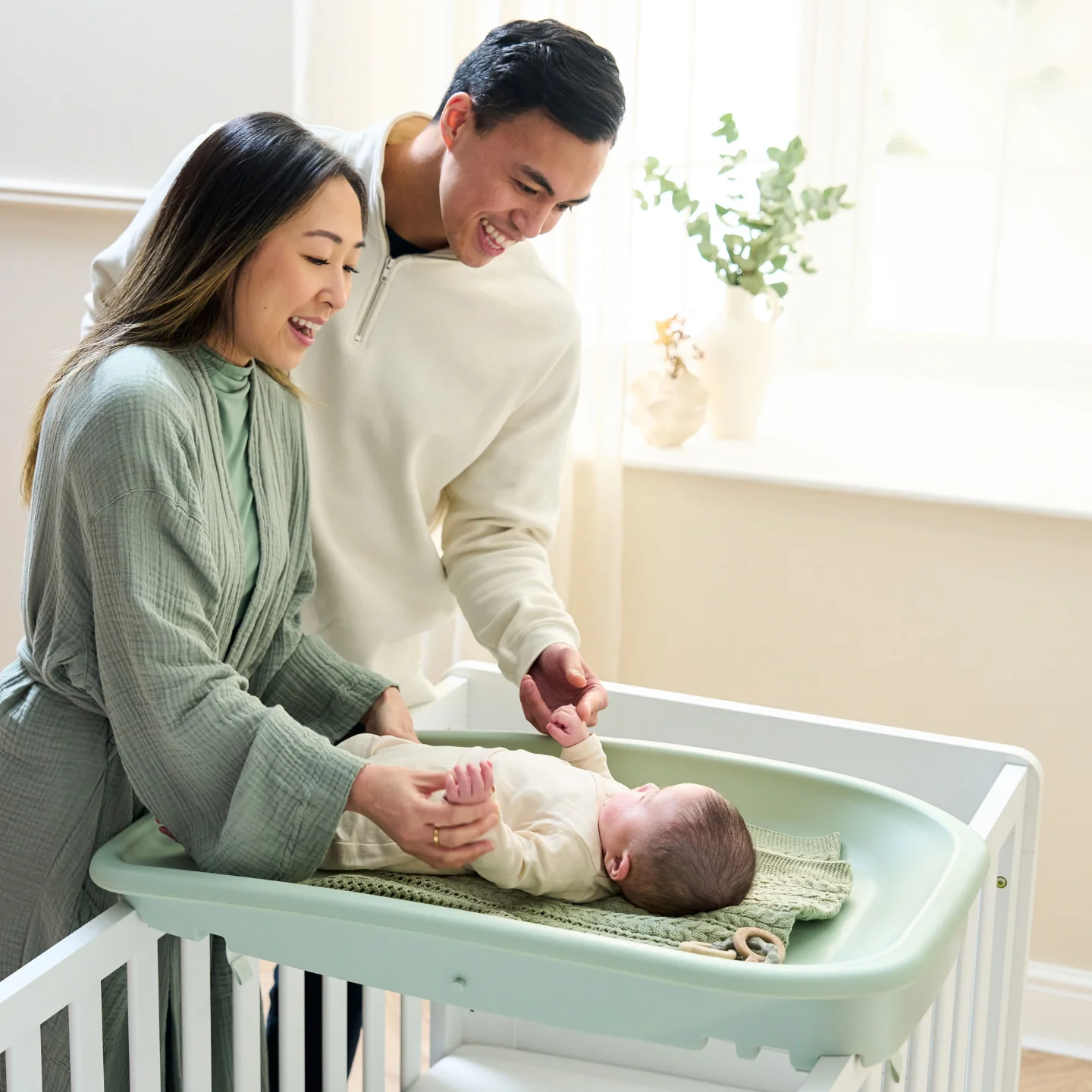 Cushi Baby Changing Mat in Leaf - Image 12