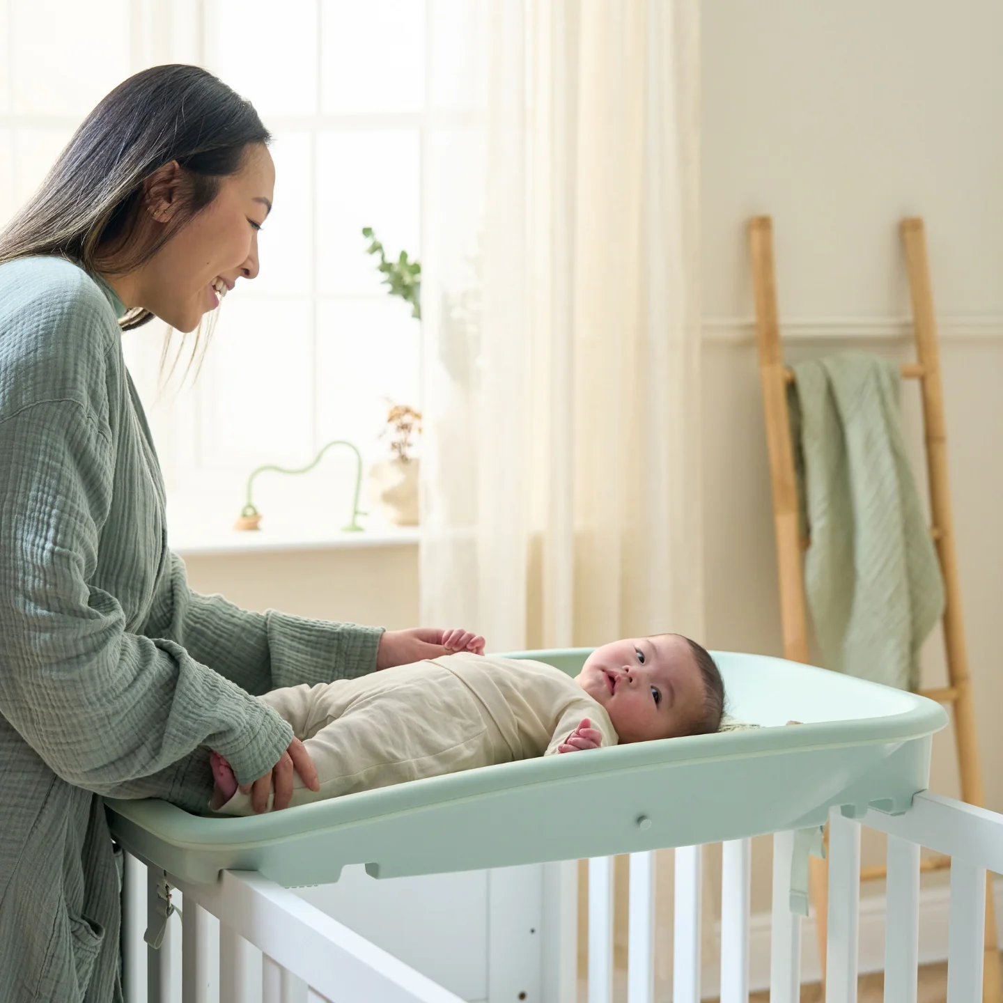 Cushi Baby Changing Mat in Leaf - Image 8