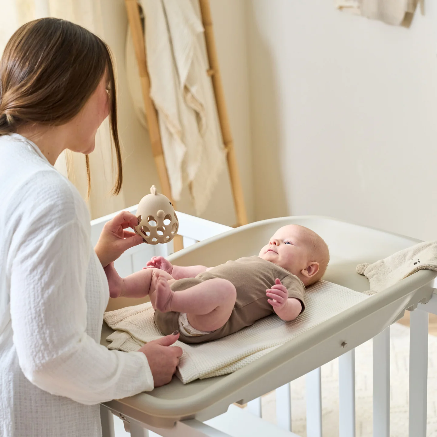 Cushi Baby Changing Mat in Mushroom - Image 9
