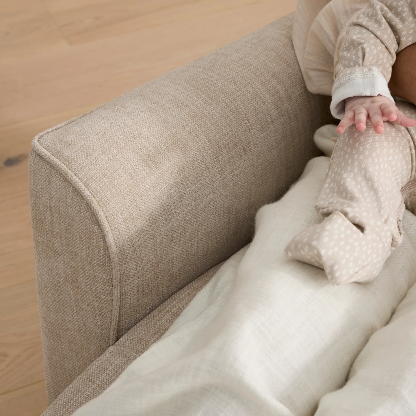 Felix Recliner Glider Nursery Chair in Latté - Image 4