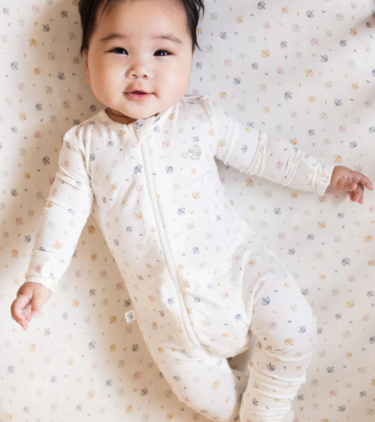 Fitted Cot Sheet in Rainbow Dreaming