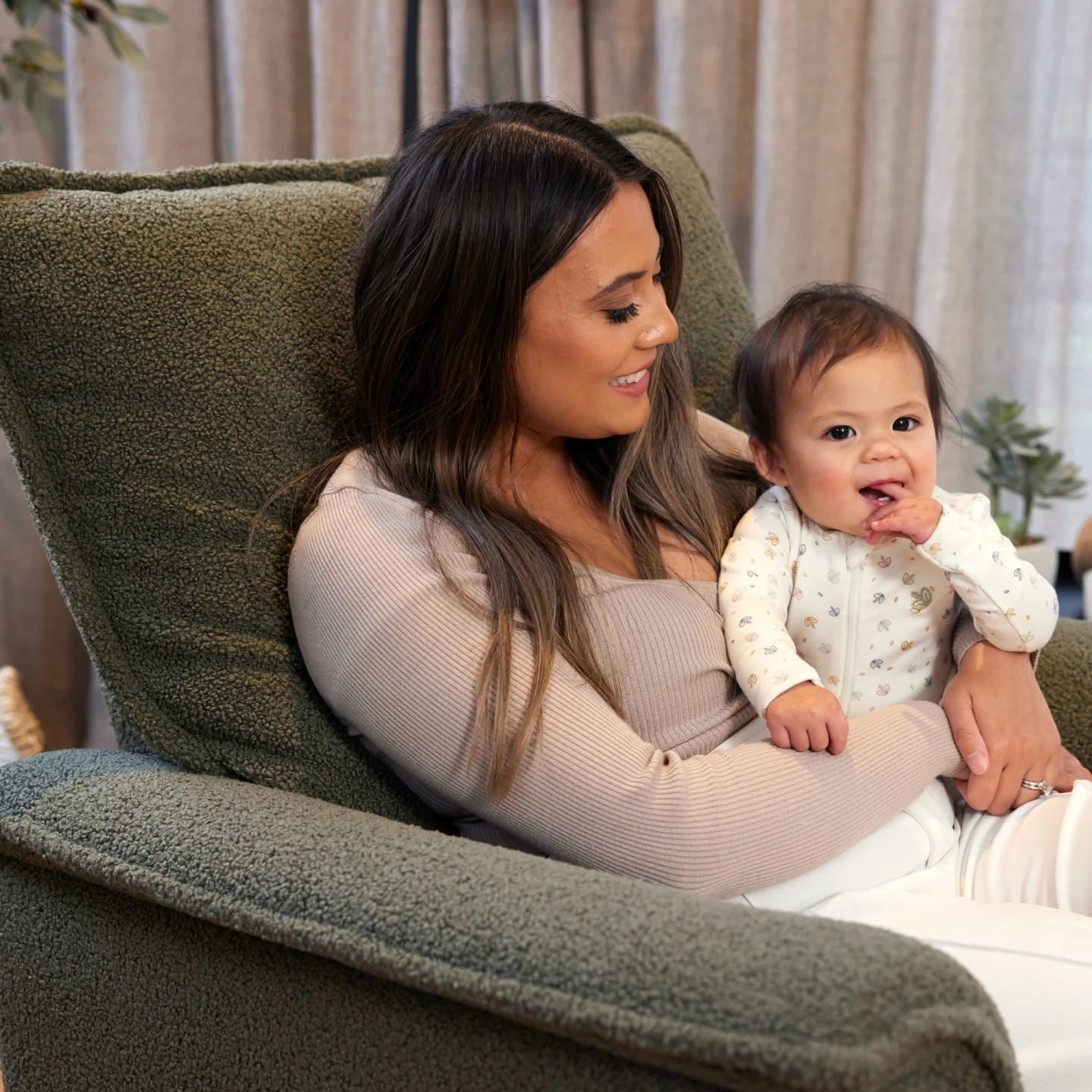 Louie Electric Recliner Glider Nursery Chair in Olive Teddy - Image 3