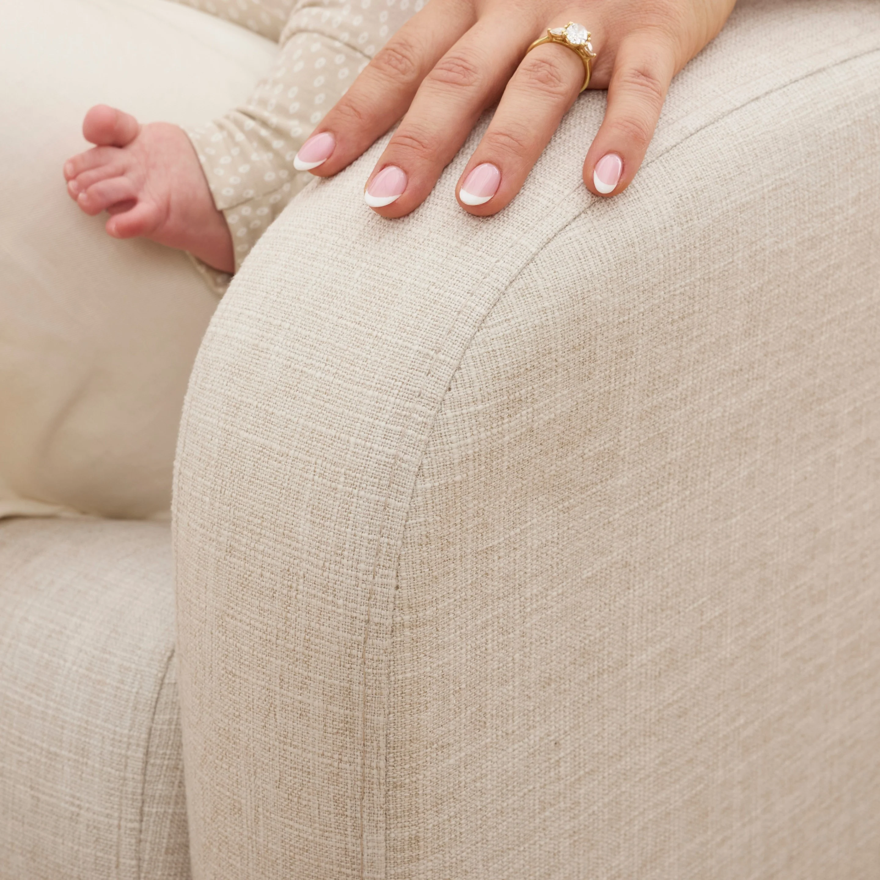 Maya Recliner Glider Nursery Chair in Eggshell - Image 7