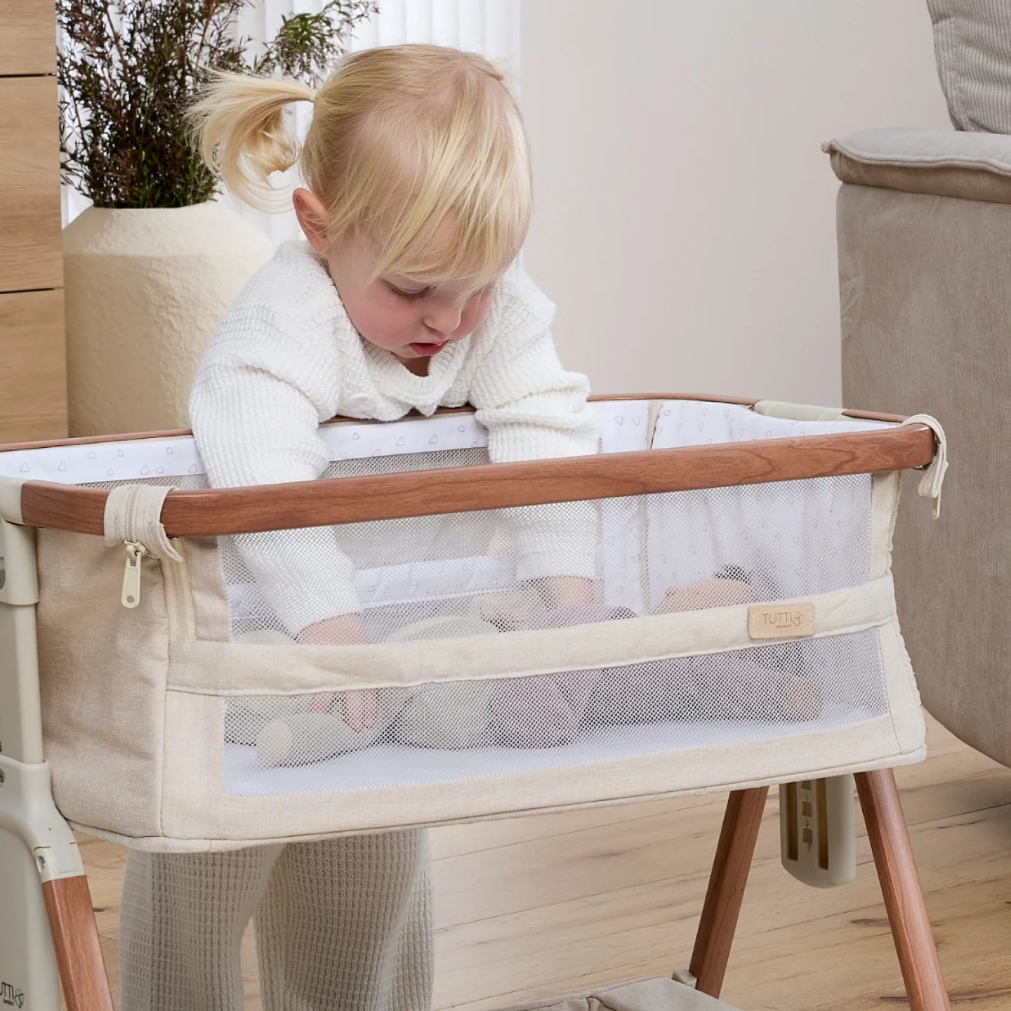 Mini CoZee Breeze Plus Toy Bassinet in Scandi Walnut & Ecru - Image 6