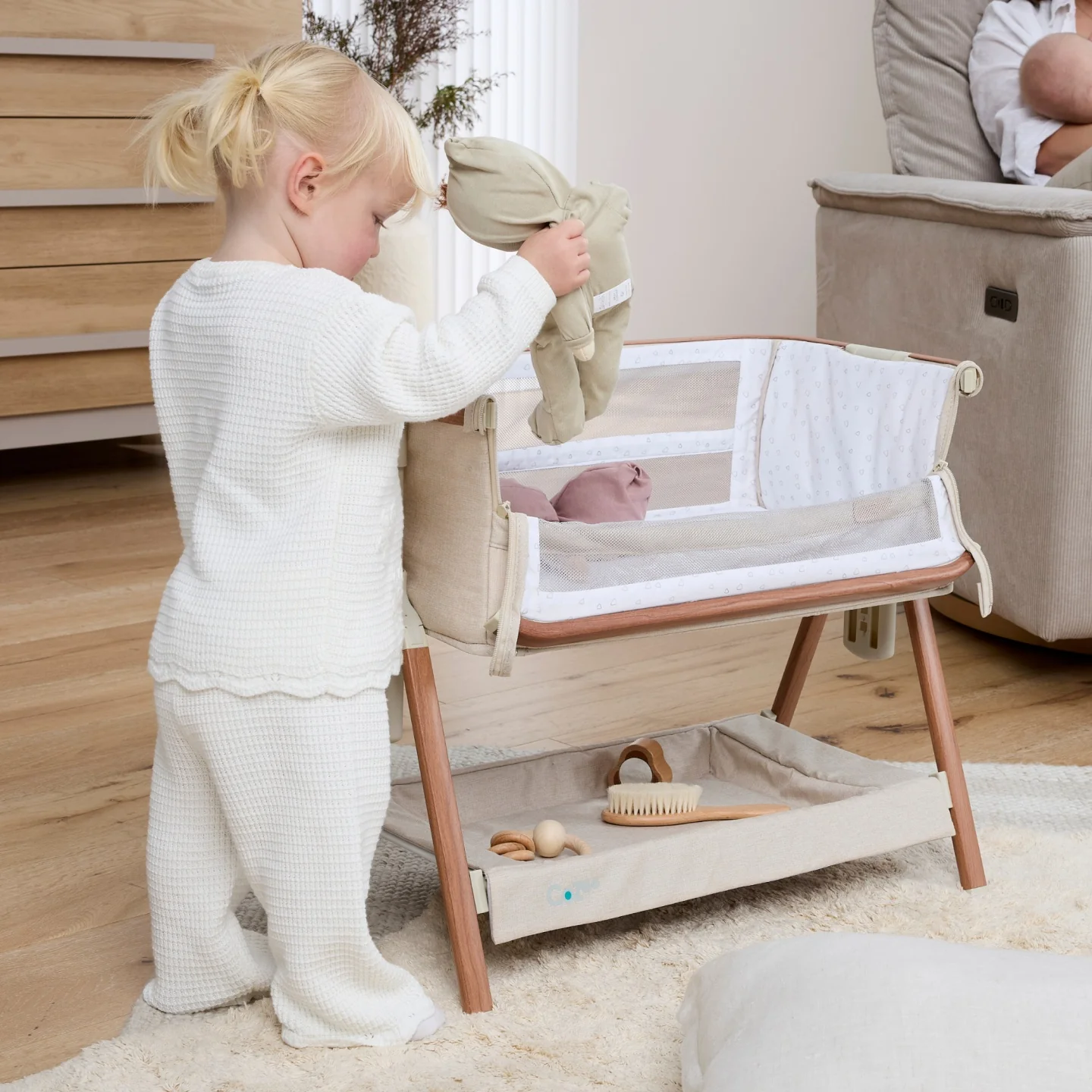Mini CoZee Breeze Plus Toy Bassinet in Scandi Walnut & Ecru - Image 7
