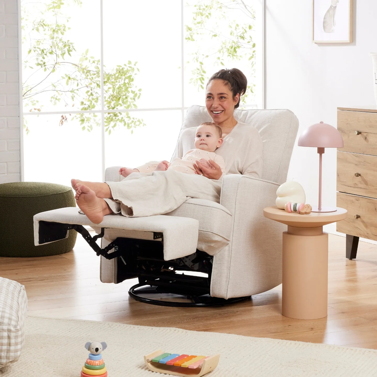Quinn Recliner Glider Nursery Chair in Eggshell - Image 5