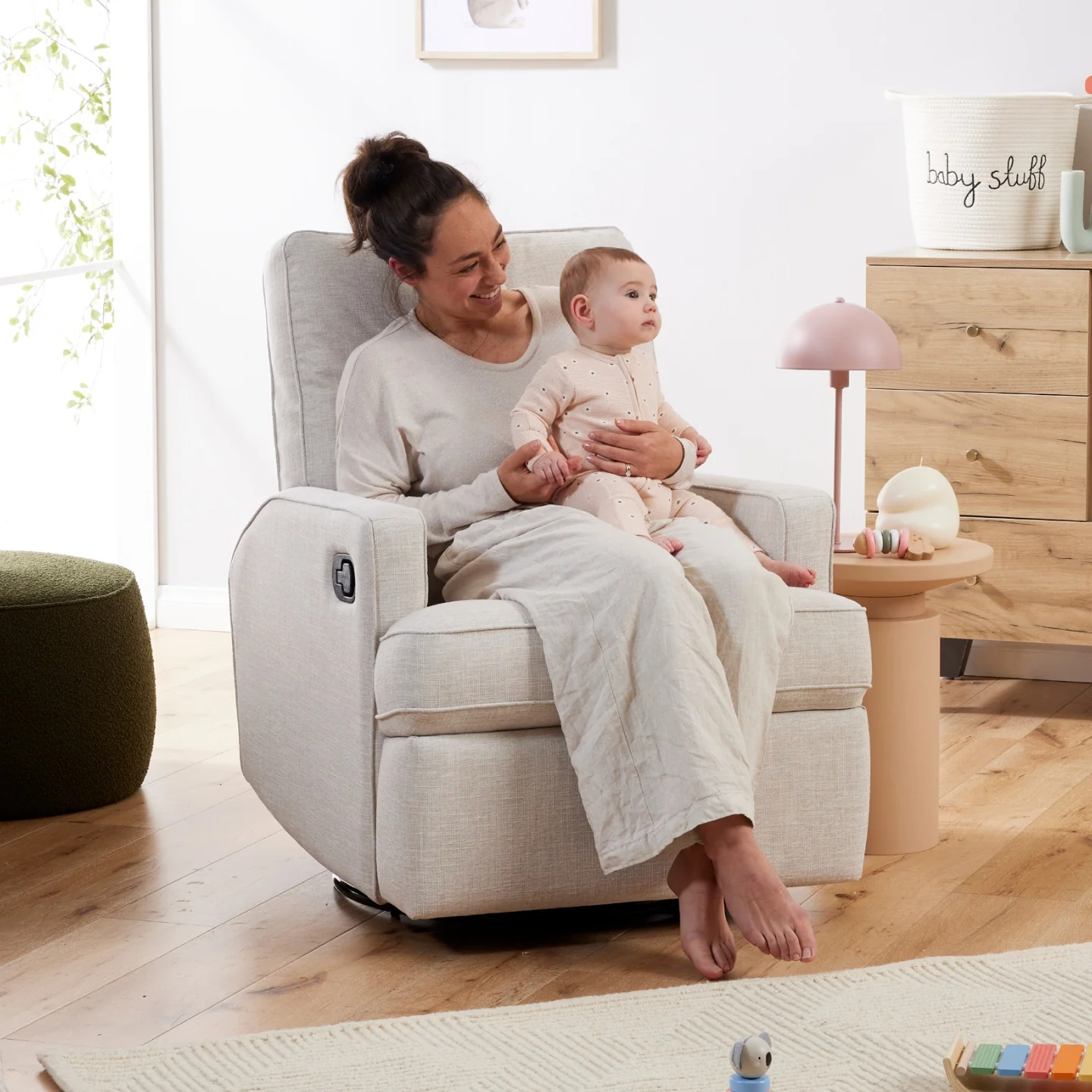 Quinn Recliner Glider Nursery Chair in Eggshell - Image 6